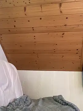 VelvetChloe online show from March 18, 1:25 pm