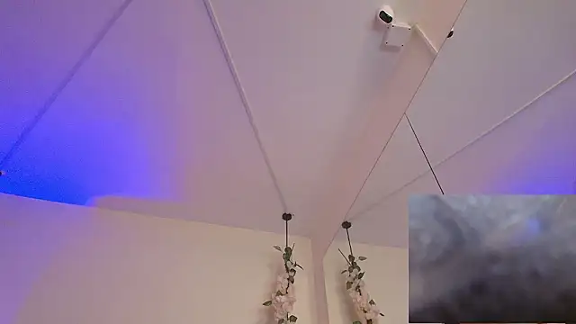 Caandace online show from March 19, 7:18 pm