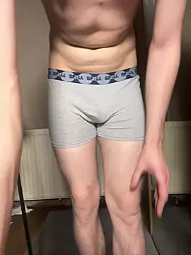 Snapshot of pat_lily chatting on March 1, 8:11 pm pat lily online show from March 1, 8:11 pm