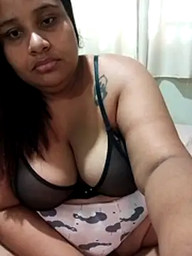 gordinhafogosaa online show from April 22, 11:45 am