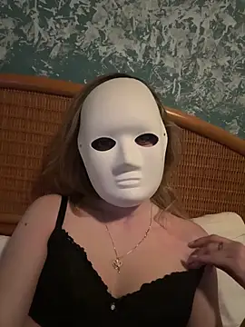 AdamoedEva online show from March 20, 8:57 pm