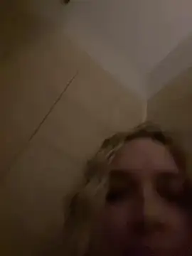 Snapshot of imkhloe chatting on March 15, 11:11 pm imkhloe online show from March 15, 11:11 pm