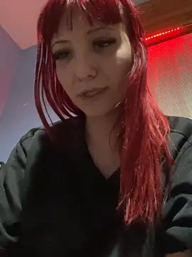 Snapshot of Foxxyice chatting on July 30, 8:13 am Foxxyice online show from July 30, 8:13 am