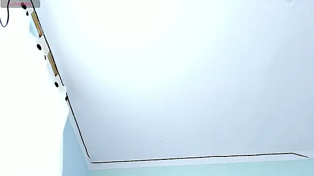 WineLuxDuo online show from April 10, 1:27 pm