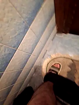 Snapshot of okokmui chatting on March 1, 10:45 pm okokmui online show from March 1, 10:45 pm