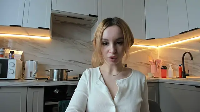 LinaKunilina online show from March 2, 8:32 am