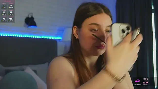 Nicole De Lux online show from April 7, 5:52 am