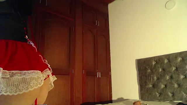 sweetsea  online show from April 2, 11:08 am