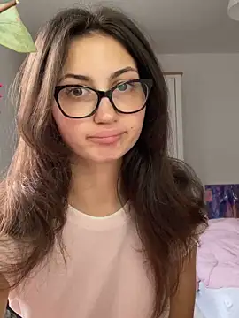 Snapshot of Ellamay06 chatting on March 1, 4:42 pm Ellamay06 online show from March 1, 4:42 pm