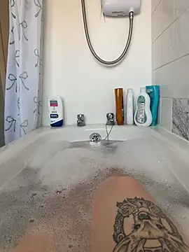 BeeMay22 online show from March 15, 10:43 am