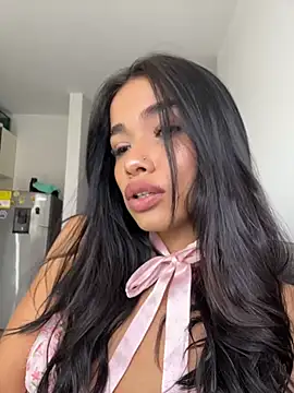 Bella Smithe online show from April 4, 4:37 pm