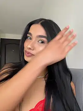 Bella Smithe online show from April 24, 3:25 pm