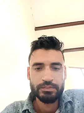 Snapshot of gauravsexy chatting on May 10, 1:22 am gauravsexy online show from May 10, 1:22 am