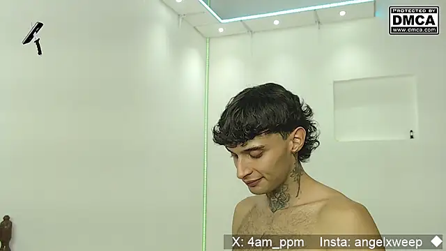 yourxcyberxangel online show from March 11, 1:33 am