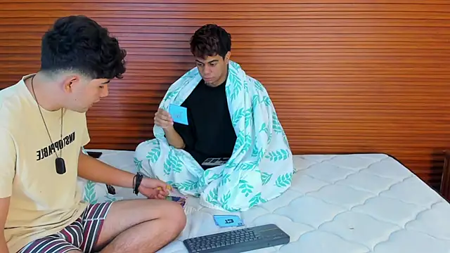 peakk twiinns online show from April 1, 1:41 pm