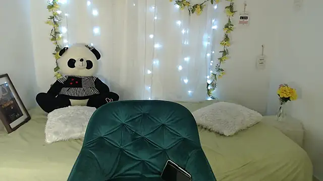 Alissonblue 5 online show from April 13, 8:53 am