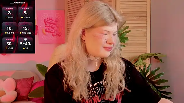 LilithNlsn online show from June 3, 11:02 am