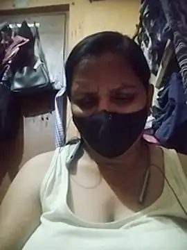 Snapshot of Ganga_botbomd chatting on March 2, 6:48 pm Ganga botbomd online show from March 2, 6:48 pm