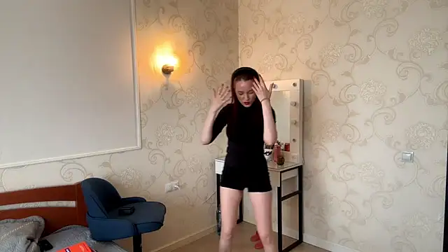 Snapshot of VerginiaWhite chatting on March 15, 8:20 am VerginiaWhite online show from March 15, 8:20 am