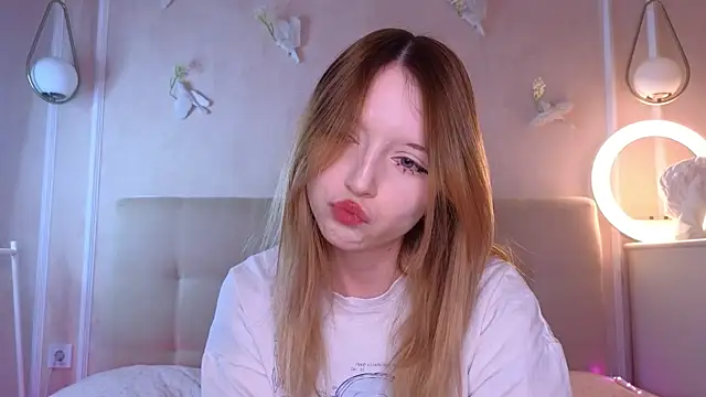 JillHolland online show from March 26, 9:26 am