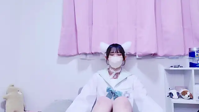 Snapshot of EMIRI_0426 chatting on April 16, 3:02 pm EMIRI 0426 online show from April 16, 3:02 pm