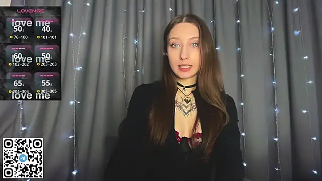 Snapshot of Emma_Willson chatting on April 26, 12:03 pm Emma Willson online show from April 26, 12:03 pm