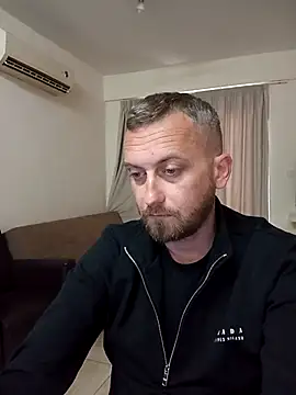 Snapshot of BlondAlpha chatting on March 4, 5:24 am BlondAlpha online show from March 4, 5:24 am