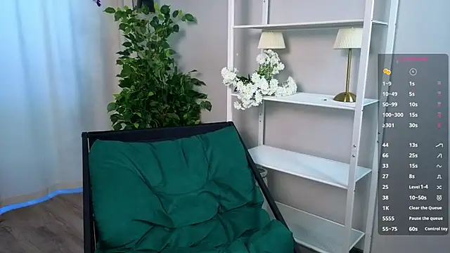 SuzySult online show from March 30, 1:50 am