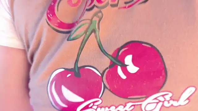 Snapshot of Emily_Roussee chatting on July 3, 11:38 am Emily Roussee online show from July 3, 11:38 am