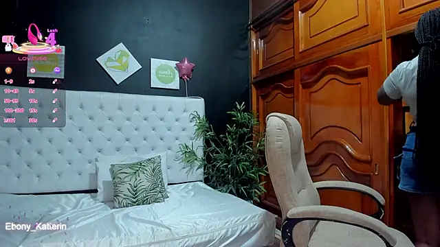 ebony katterin online show from April 4, 11:18 am