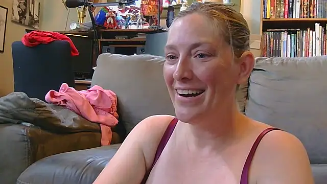 MistyMountains96 online show from June 9, 7:36 pm