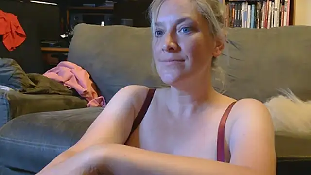 MistyMountains96 online show from June 17, 3:09 am