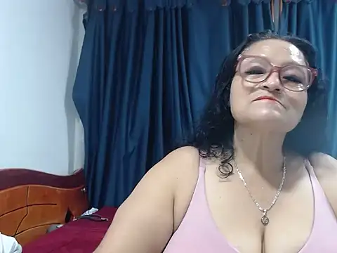  BellaNocturna online show from July 6, 3:25 am