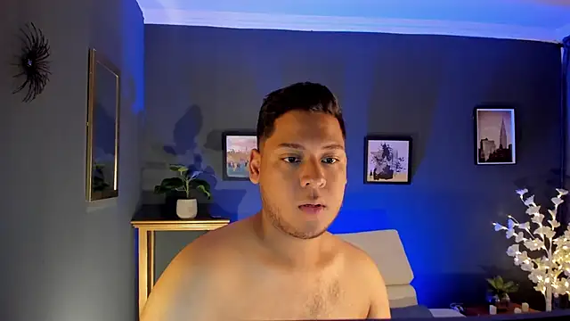 Akon 2XXX online show from March 27, 6:18 pm