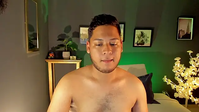 Akon 2XXX online show from April 7, 11:15 pm