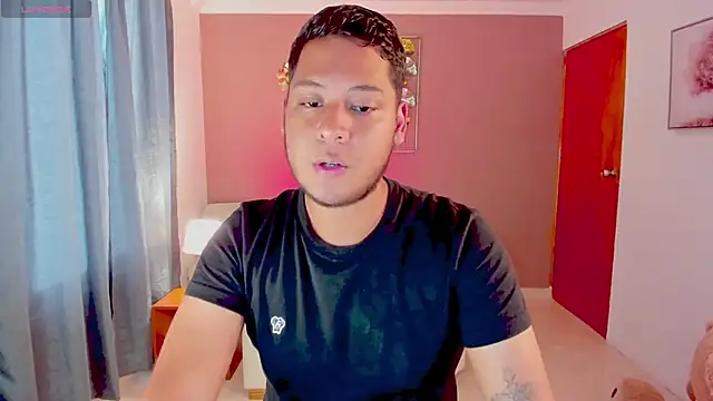 Akon 2XXX online show from April 14, 5:41 pm