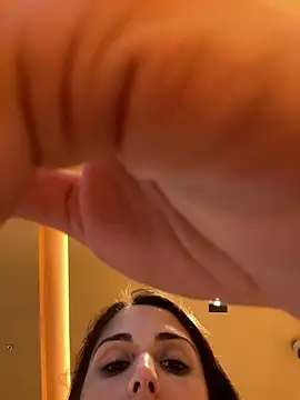 sweetwanda online show from April 4, 8:50 pm