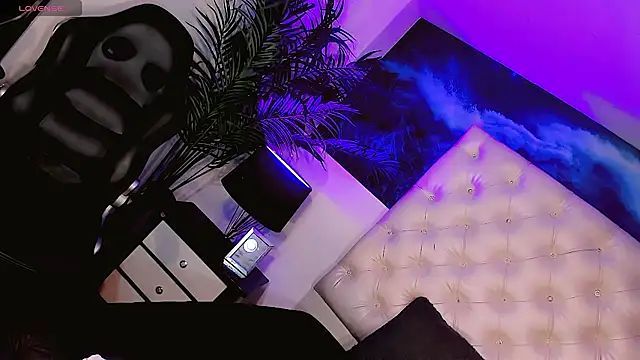Valentiina Foxx online show from July 4, 11:16 am