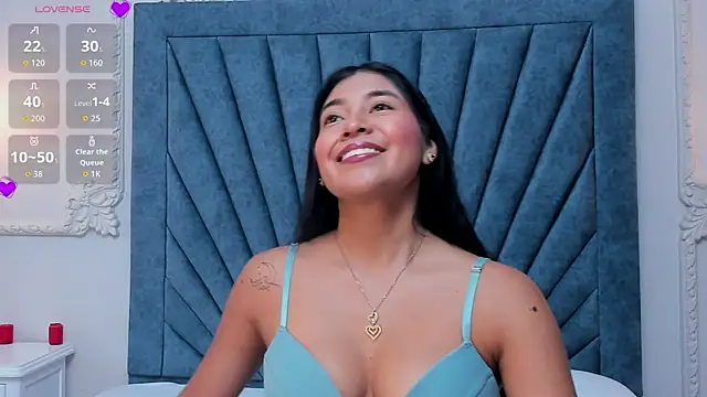 Leandra-Johnson online show from April 8, 1:55 pm