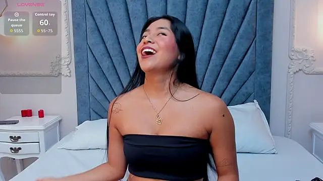 Leandra-Johnson online show from April 27, 1:31 pm