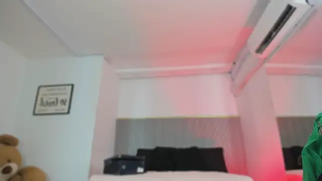 Snapshot of ashvalentine_ chatting on July 17, 7:41 pm ashvalentine online show from July 17, 7:41 pm