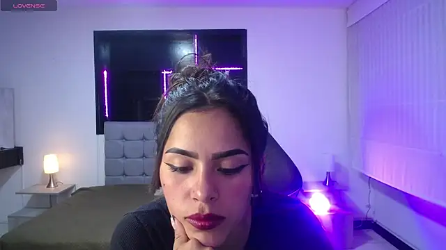  chloe 1 online show from March 11, 7:42 pm