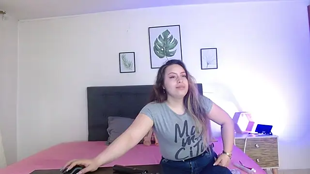 Snapshot of samanthachop chatting on June 15, 2:30 pm samanthachop online show from June 15, 2:30 pm