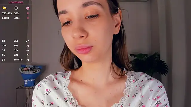 LaceyLettman online show from April 10, 9:03 am