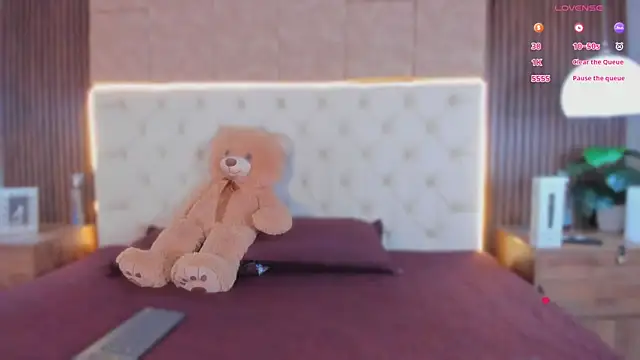 apriilfox online show from March 21, 3:33 am