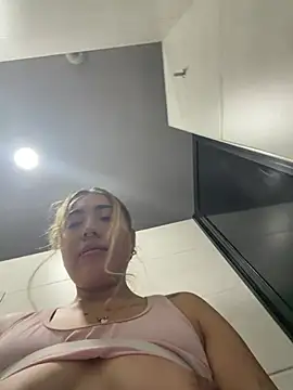 ManuelaVeeleez online show from March 20, 3:33 am