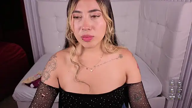 ManuelaVeeleez online show from May 21, 4:30 am