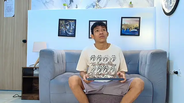 SKINNY BOYXXX online show from March 28, 7:19 am