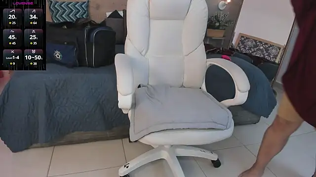  Azahaaraa  online show from April 9, 3:06 am