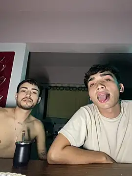 Snapshot of Lucasss2204 chatting on March 15, 11:33 pm Lucasss2204 online show from March 15, 11:33 pm